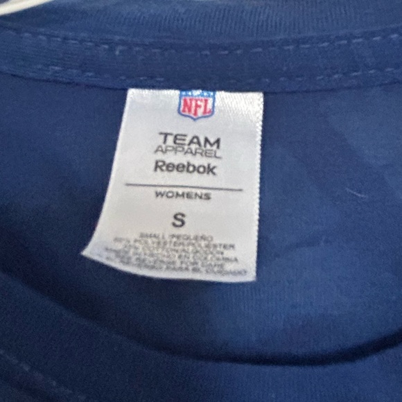 New York Giants Official Sheer Embroidered Logo Tee - Picture 4 of 8